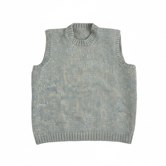 Women's Gray Knit Vest - Picture 1 of 1